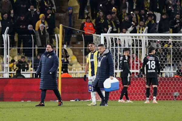 Fenerbahçe'nin 3 stoperi sakatlanarak oyundan çıktı