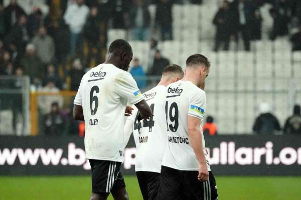 Beşiktaş'ta yeni transferler ilk kez forma giydi