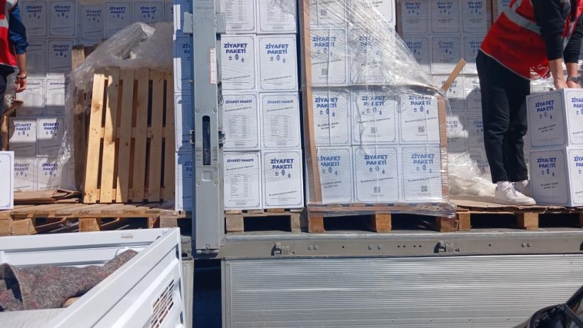 İhtiyaç sahiplerine 5 bin 555 adet Ramazan kolisi