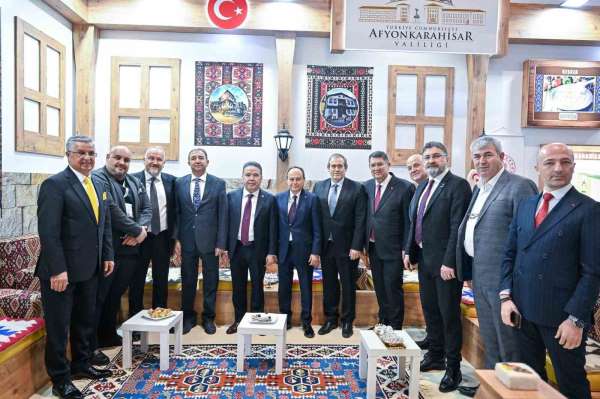 Başkan Böcek, ITB Berlin Fuarı'nda Antalya'yı tanıtıyor