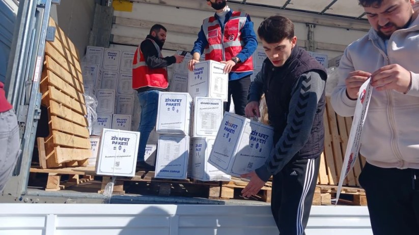 İhtiyaç sahiplerine 5 bin 555 adet Ramazan kolisi
