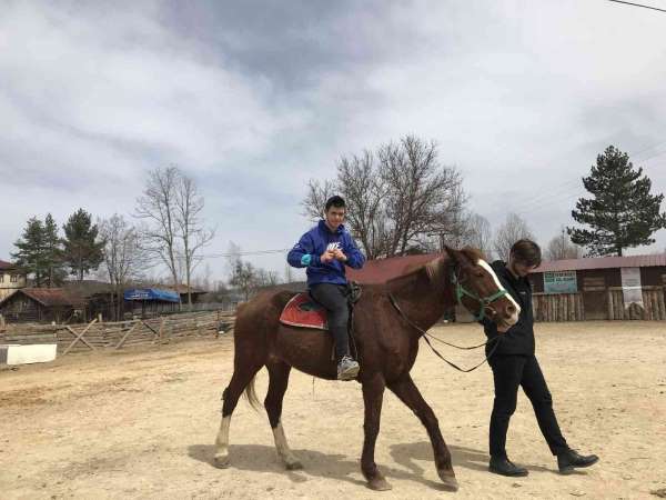 Otizmli öğrenciler, atlı terapi merkezinde özgüven kazanıyor - Kastamonu haber