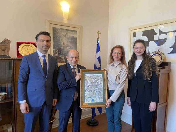 Edremit Ticaret Odası'ndan, Yunanistan İzmir Başkonsolosu Despoina Balkiza'ya ziyaret