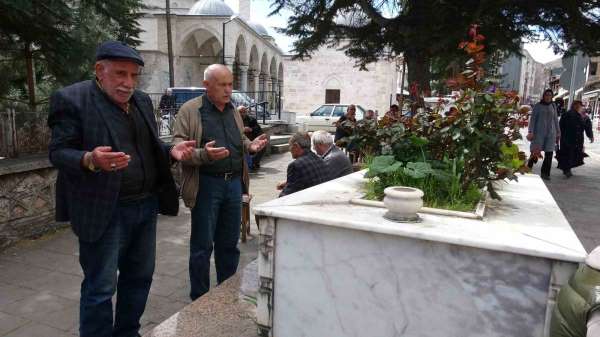 Şehrin göbeğinde bulunuyor rivayetleriyle dikkat çekiyor