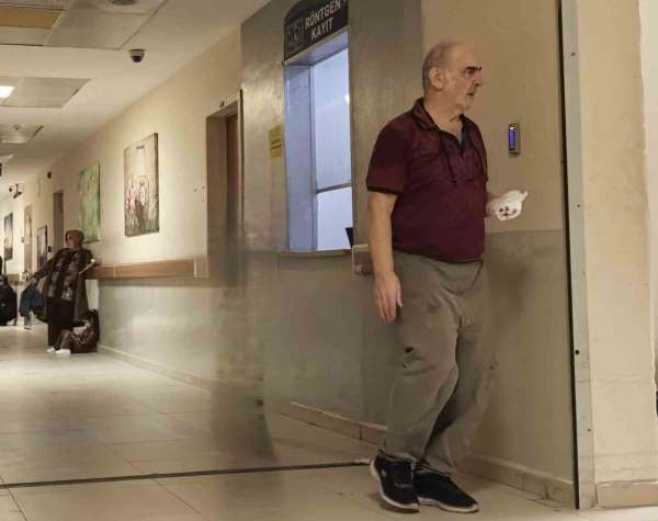 Odun keserken az daha elinden oluyordu