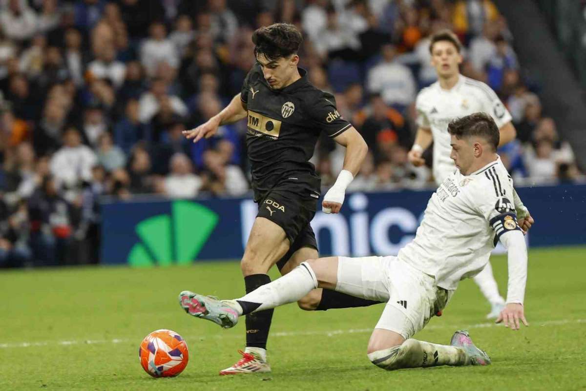 Real Madrid'e şampiyonluk yarışında Valencia engeli
