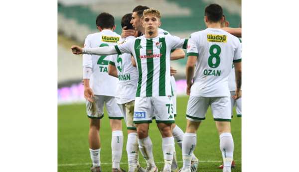 Bursaspor'un yeni golcüsü Eren Güler