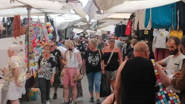 Tur firmaları semt pazarına turist taşıdı - Antalya haber