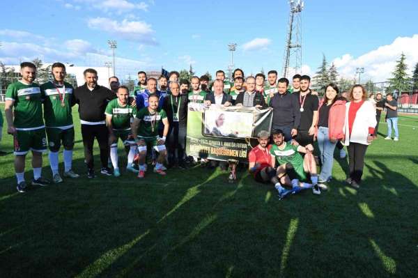 1. Amatör Futbol Mürüvvet Başdeğirmen Ligi'nin Şampiyonu DSİ Spor oldu