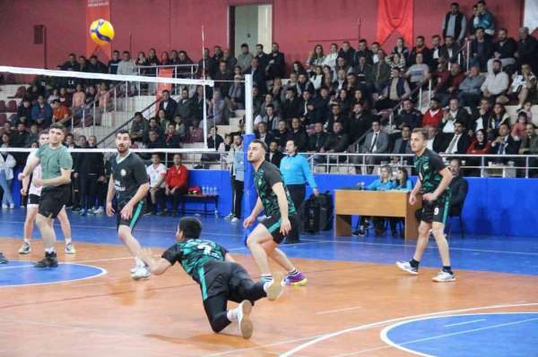Çal'da filenin şampiyonu belli oldu