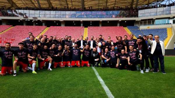 Milletvekili Hatipoğlu: 'Tarih yazdınız, Eskişehirspor'um!'