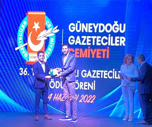 GGC'den Öz Sağlık İş Sendikası Diyarbakır Şube Başkanı Aküzüm'e teşekkür plaketi