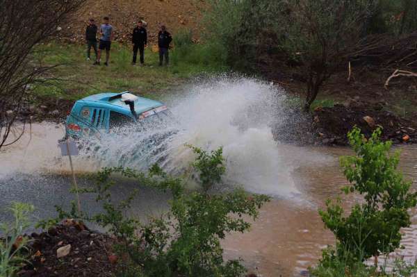 Türkiye Offroad Şampiyonasında sporcular Kızılcahamam'da kozlarını paylaştı