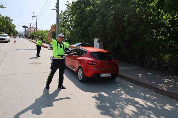 Bafra'da bayram trafiğine sıkı denetim: 6 noktada kontrol noktası kuruldu