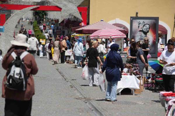 Bayram bereketi çarşıya yansıdı: Samsun'da alışveriş yoğunluğu