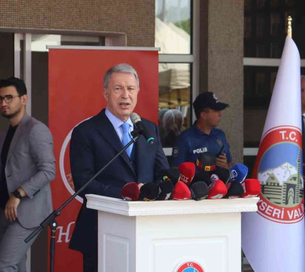 Hulusi Akar: 'Hiçbir zaman terörü de unutmadık, teröristi de unutmadık'