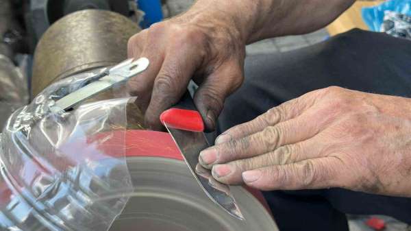 Karaman'da bıçakçılarda bayram mesaisi