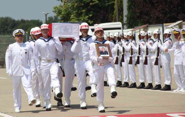 Pençe-Kilit harekatında şehit düşen Serhat Bal'ın cenazesi Kocaeli'ye geldi