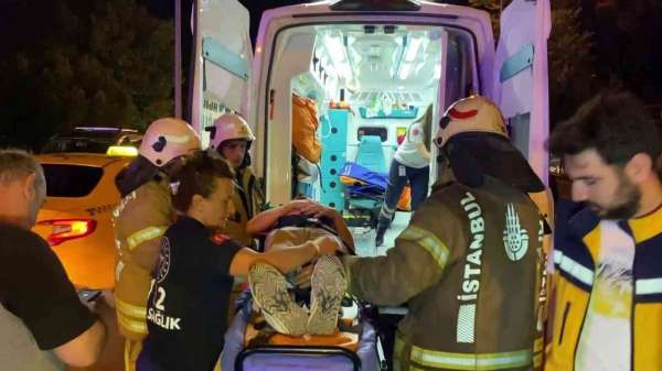 Sancaktepe'de 5 araç kazaya karıştı, 2 kişi yaralandı