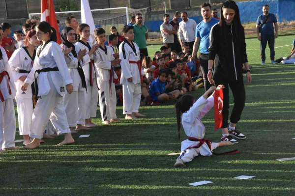 Bitlis'te yaz spor okullarının açılışı yapıldı