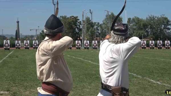 Geleneksel Türk Okçuluğu kemankeşleri Bursa'da hedefe kitlendi