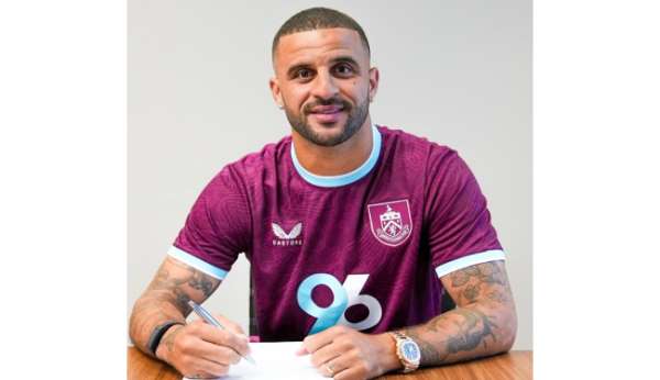 Kyle Walker, Burnley'ye transfer oldu