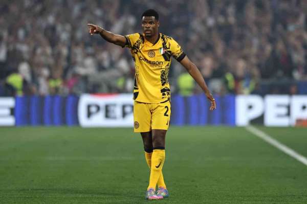 Real Madrid, Denzel Dumfries'i kadrosuna kattı