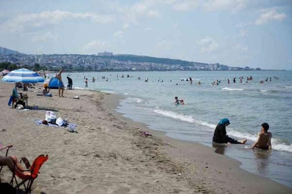 Samsun'da dalga ve rüzgar alarmı: 'Denize girmeyin' çağrısı
