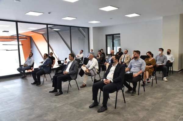 Genç işadamlarından model fabrikaya ziyaret