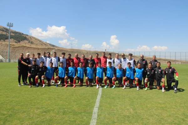 U19 Milli Takımı, Avrupa Şampiyonası 1. ön eleme turu maçlarına Erzurum'da hazırlanıyor