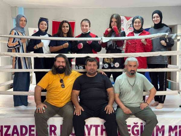 Kuruluş Osman oyuncuları Manisa Muaythai Eğitim Merkezi'ni ziyaret etti