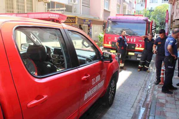 Aydın'da apartman dairesinde patlama: 1'i ağır 2 yaralı