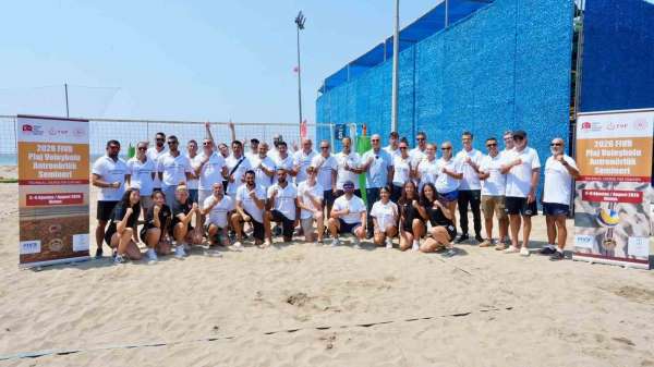 FIVB plaj voleybolu antrenörlük kursu Alanya'da başladı