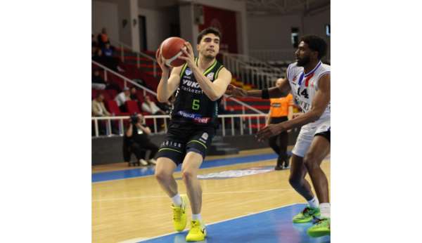 Y. Denizli Basket'da Egemen ve Mustafa Sami takımda kaldı