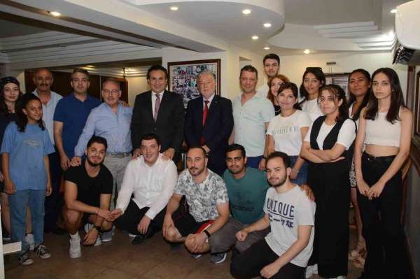 İzmir'de yeni nesil kahveciler yetişiyor