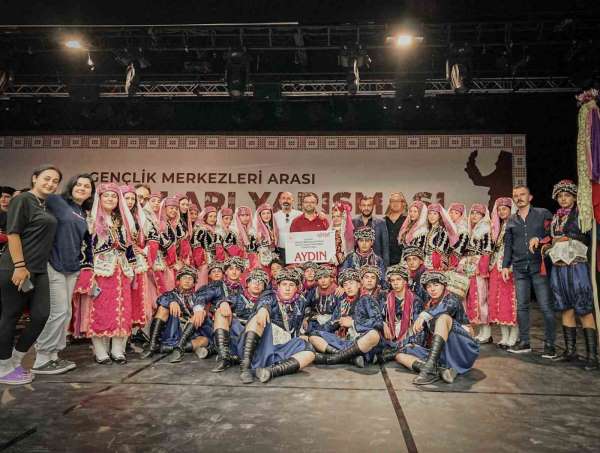 Köşk Gençlik Merkezi, Halkoyunları Türkiye Finali'nde ikinci oldu