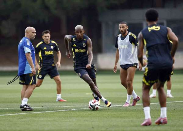 Marco Asensio, Fenerbahçe formasıyla ilk antrenmanına çıktı