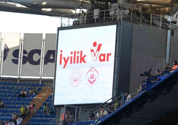 Fenerbahçe - Beşiktaş derbisinde 'İyilik var' mesajı