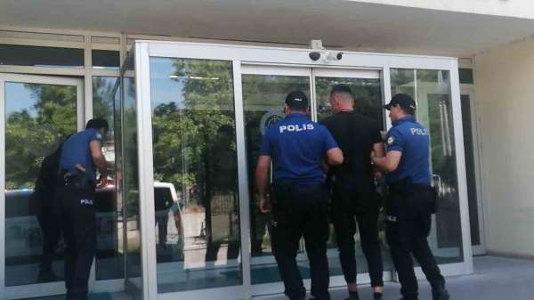 Trafik denetiminde 14 yıl 49 ay hapis cezasıyla aranan hükümlü yakalandı