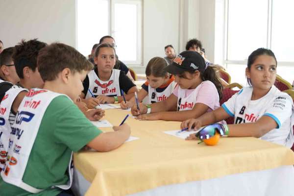 Türkiye'nin genç motokros yıldızları, MXGP Akademi'de buluştu