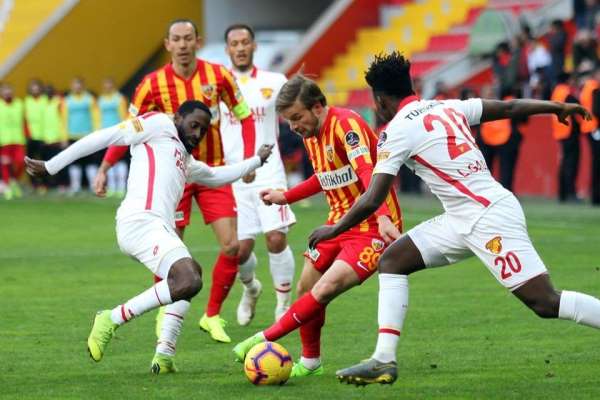 Kayserispor İzmir'de siftah peşinde