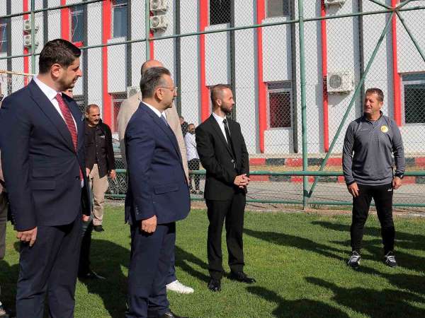 Eskişehir Valisi Hüseyin Aksoy'dan Eskişehirspor'a ziyaret