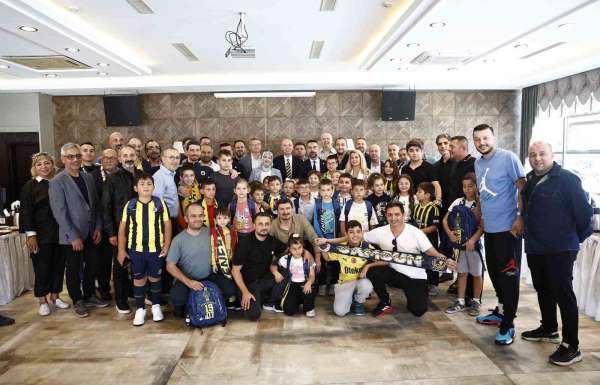 Fenerbahçe, gittiği deplasmanlardaki okullara kırtasiye malzemesi desteği verecek