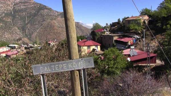 Siirt'te terör örgütü PKK'nın katlettiği 37 kiş törenle anıldı