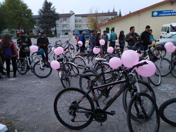Trakya Üniversitesi öğrencileri, meme kanserine farkındalık için pedal çevirdi 
