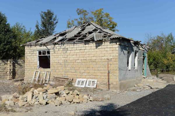 İkinci Karabağ Savaşı'nda saldırılardan en fazla etkilenen Terter'de restorasyon çalışmaları devam ediyor
