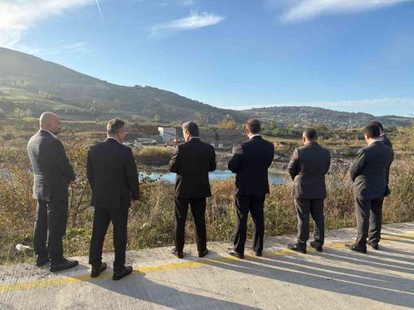 Bafra'da OSB'leri birbirine bağlayacak dev köprü hızla yükseliyor