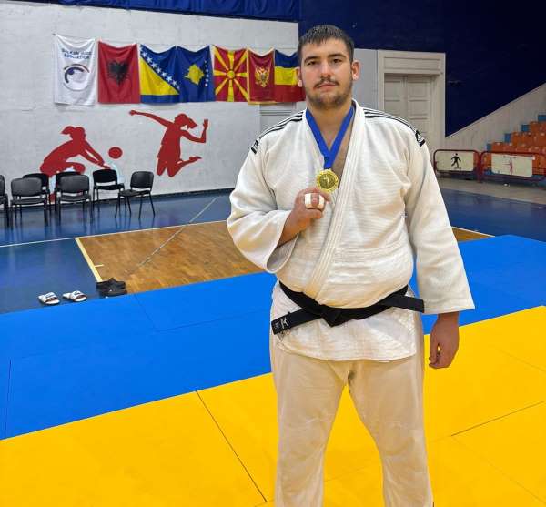 BEUN Spor Bilimleri Fakültesi Öğrencisi Hıdır'dan balkan şampiyonluğu