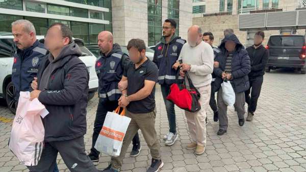 FETÖ'nün yeni yapılanmasına yönelik operasyonda gözaltına alınan 1 kişiye ev hapsi