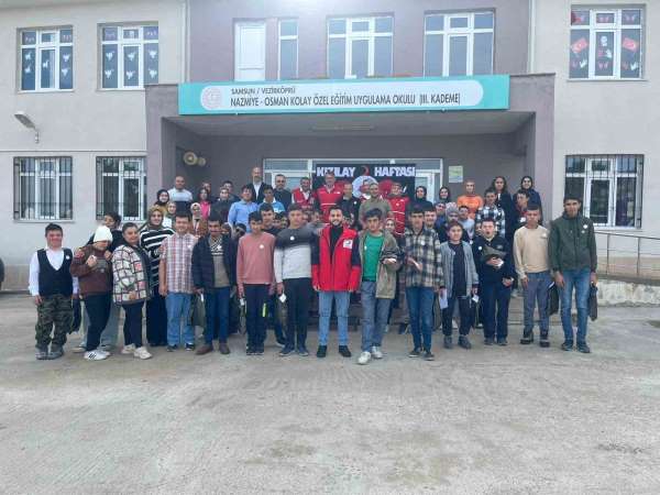 Kızılay Haftası'nda özel öğrencilere moral